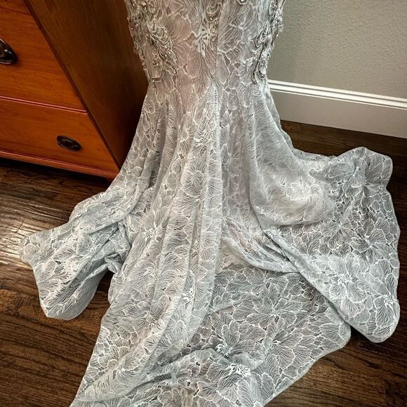 Mac Duggal gown - Picture 9 of 12